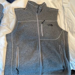 Men’s north face vest
